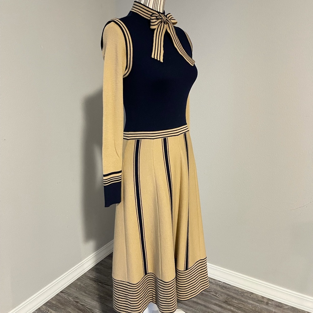 Elegant Long Sleeve Dress with Bow Accent